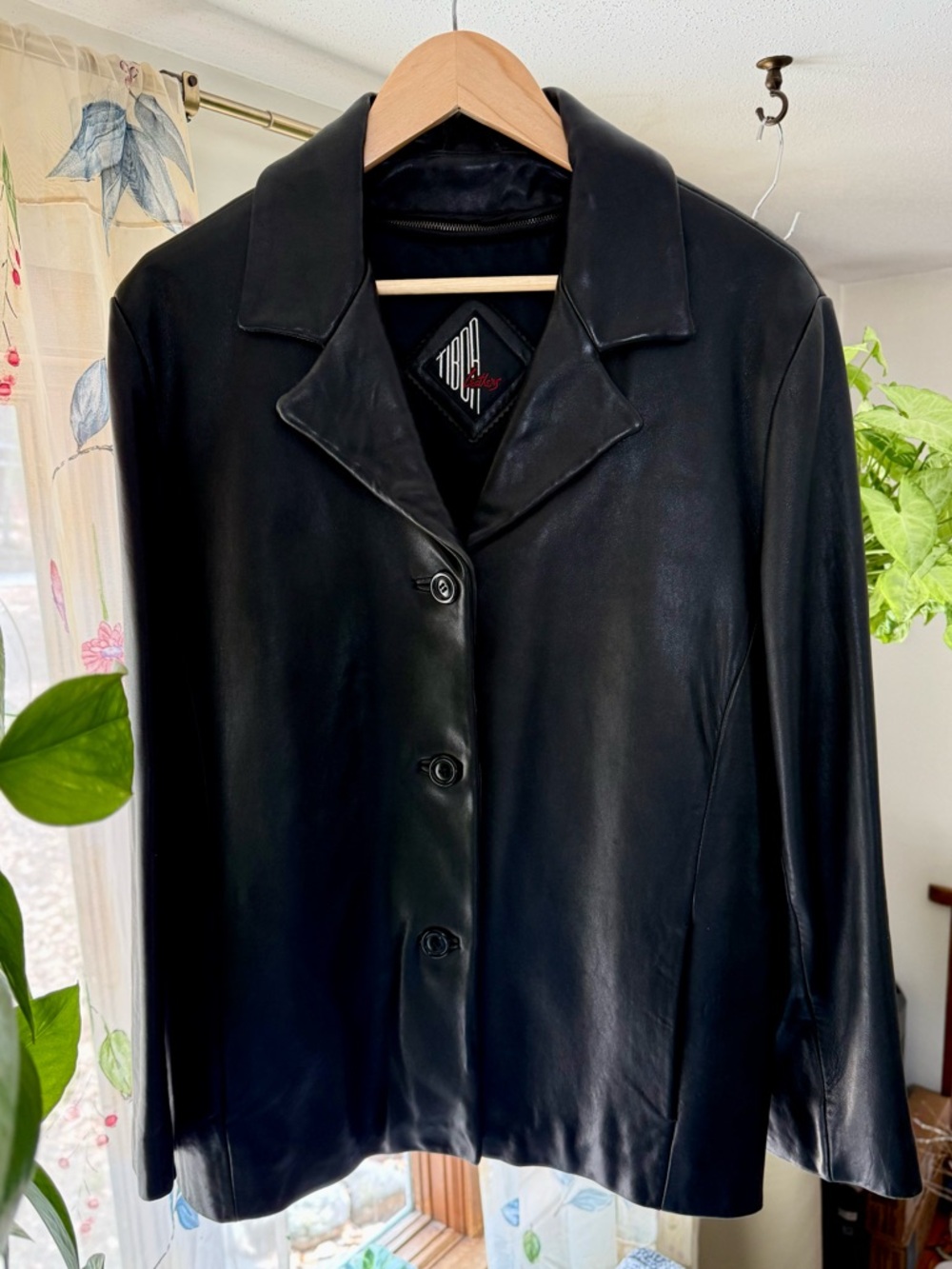 Vintage Tibor brand (upstate NY) Women’s Insulated 90’s leather jacket, size XL